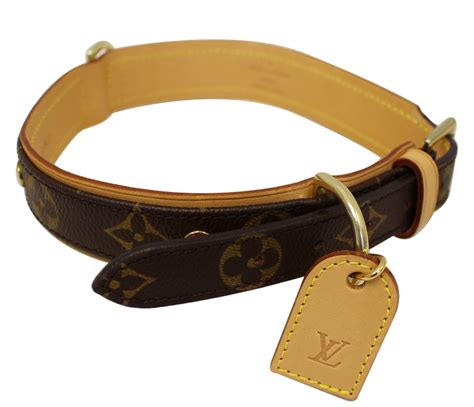 louis vuitton necklace dog tag|louis vuitton collar for dog.